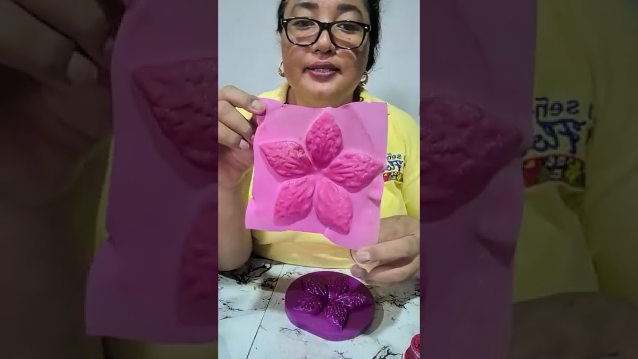 Flor con molde de thikas,estrella de cecilia.pedidos l whatssap 9371207110