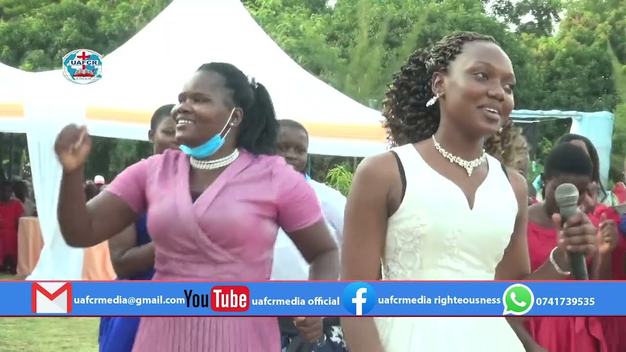 HOOZANA HOOZANA BY GRACE AND BLESSED FAMILY