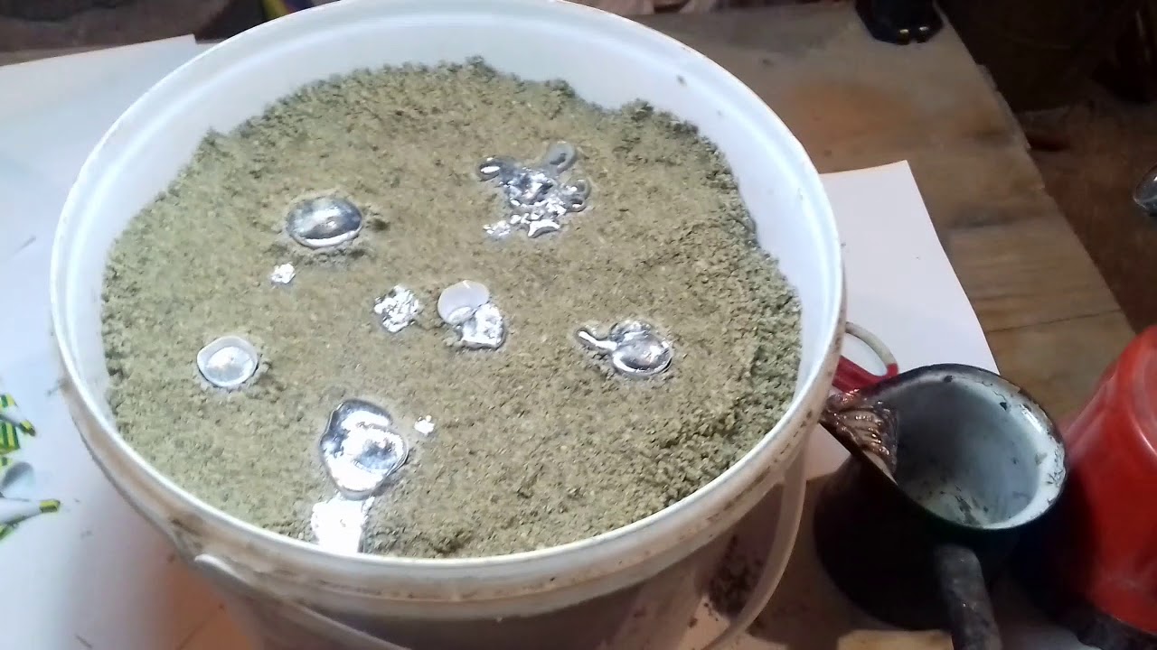 Turnat plumbi conici în nisip