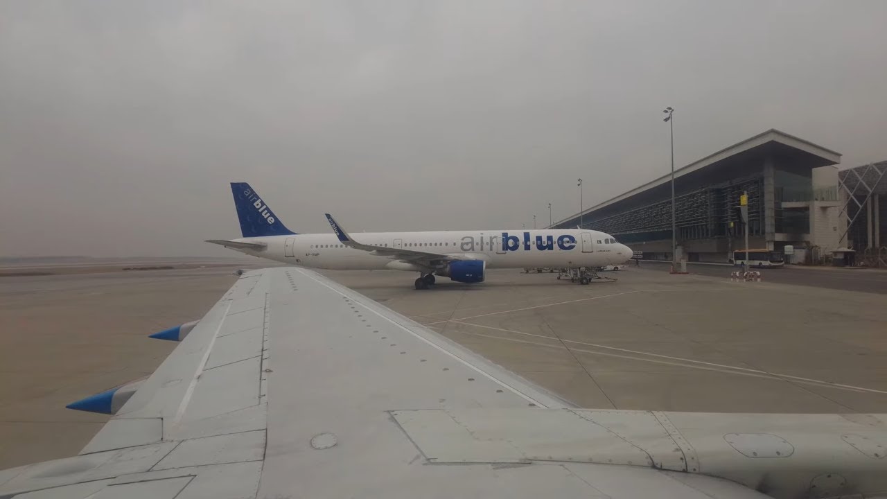 Islamabad to Kabul Flight - Landing in Snow - Ariana Afghan Airlines