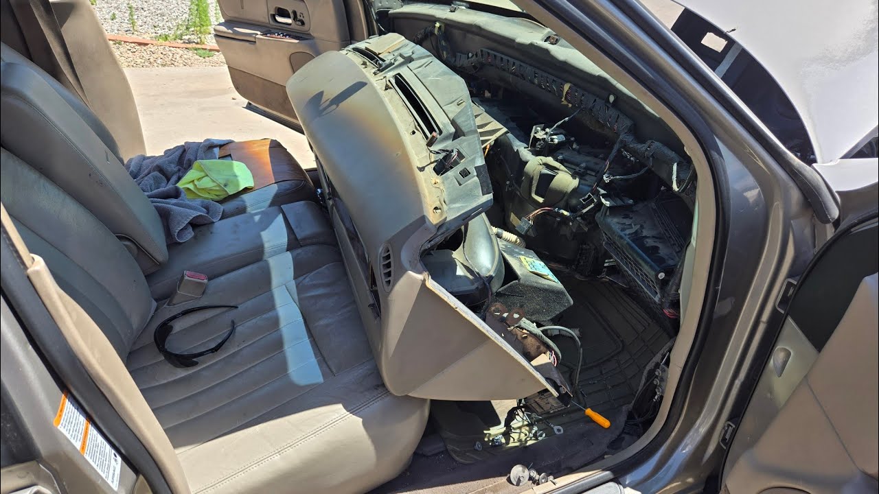 Lincoln Towncar dash removal 98-02