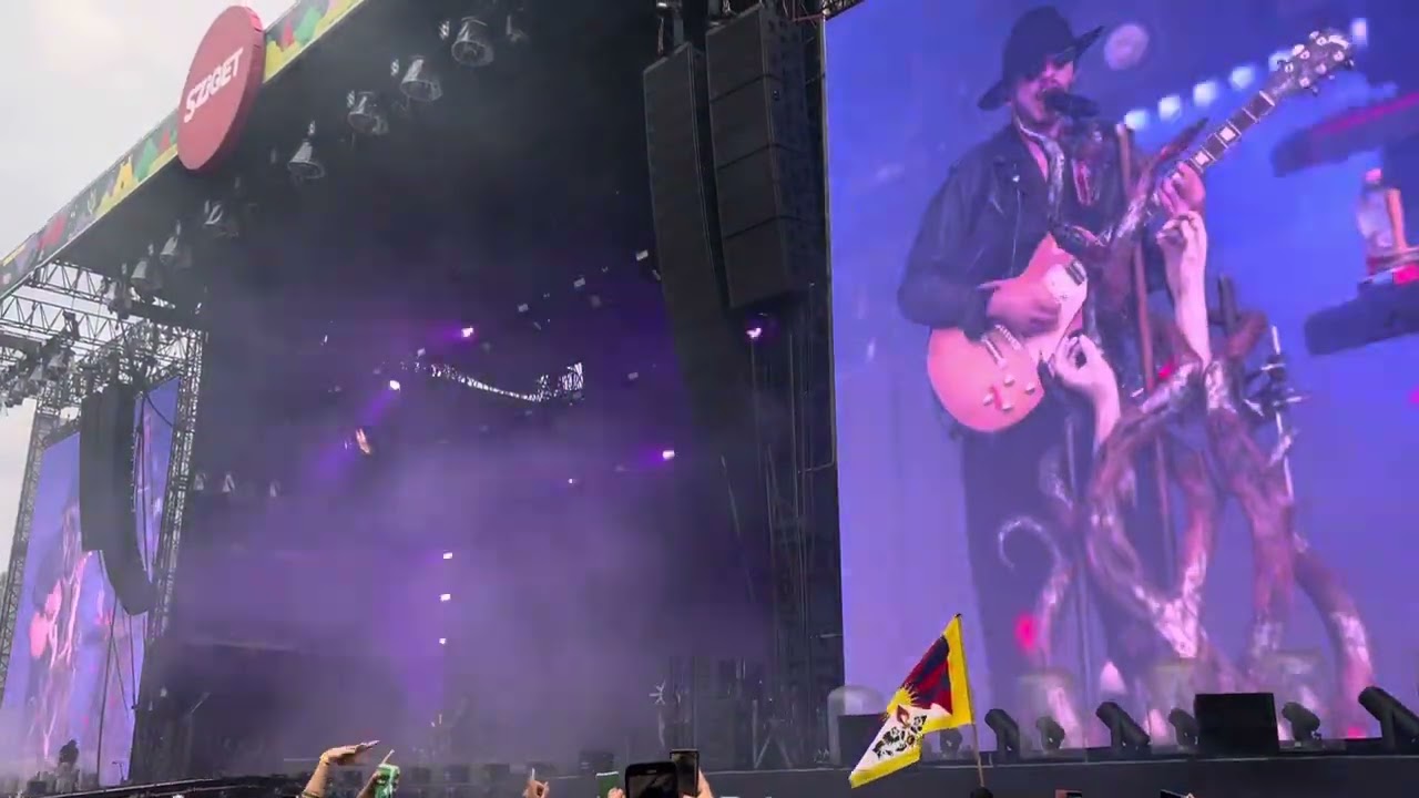 Azahriah: Introvertált dal - Sziget Fesztivál, 2024.