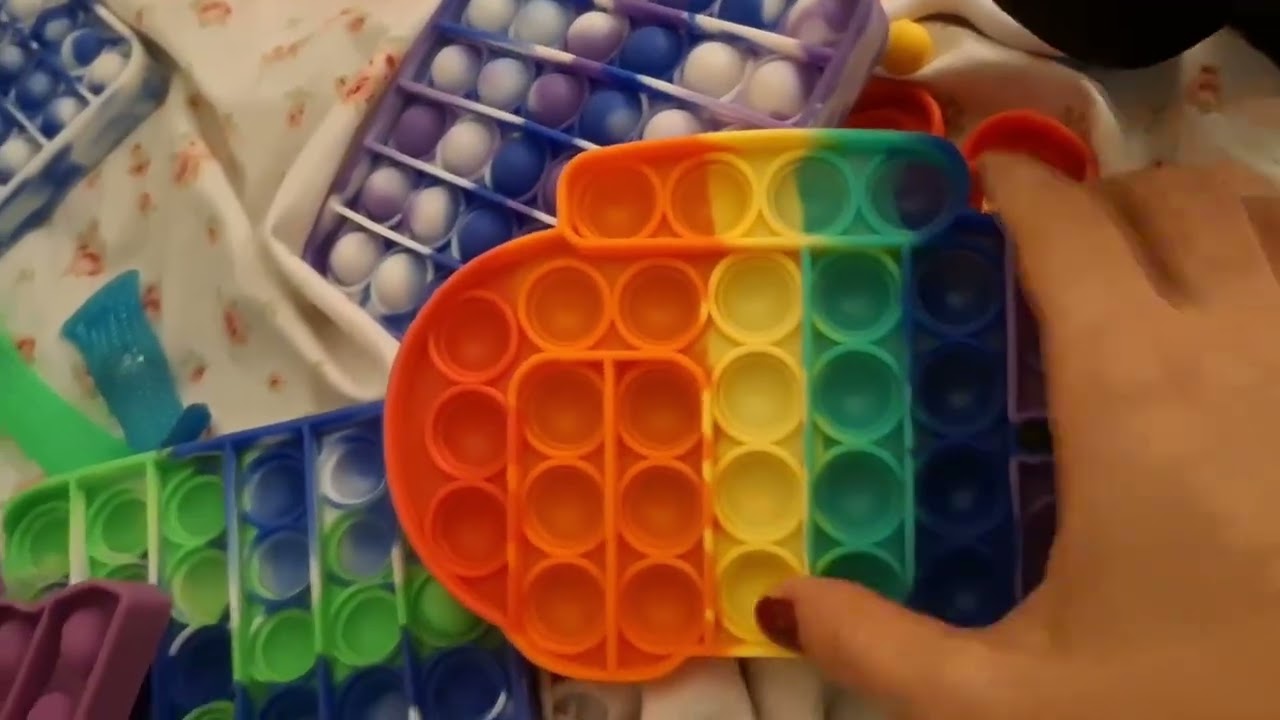 low quality ASMR fidgets- (rummaging, mochi squishies, creamy pop-it sounds + more)