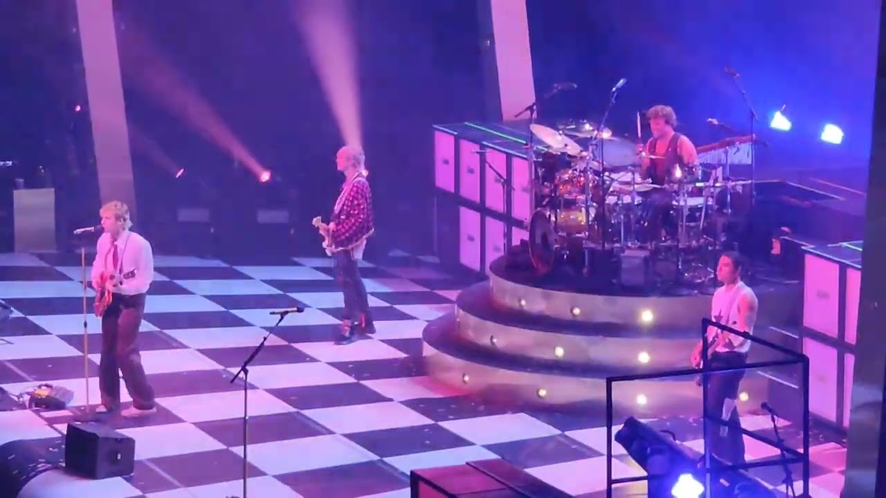 Want You Back, Disconnected & You Don't Go To Parties by 5 Seconds of Summer at The Forum 9/14/23