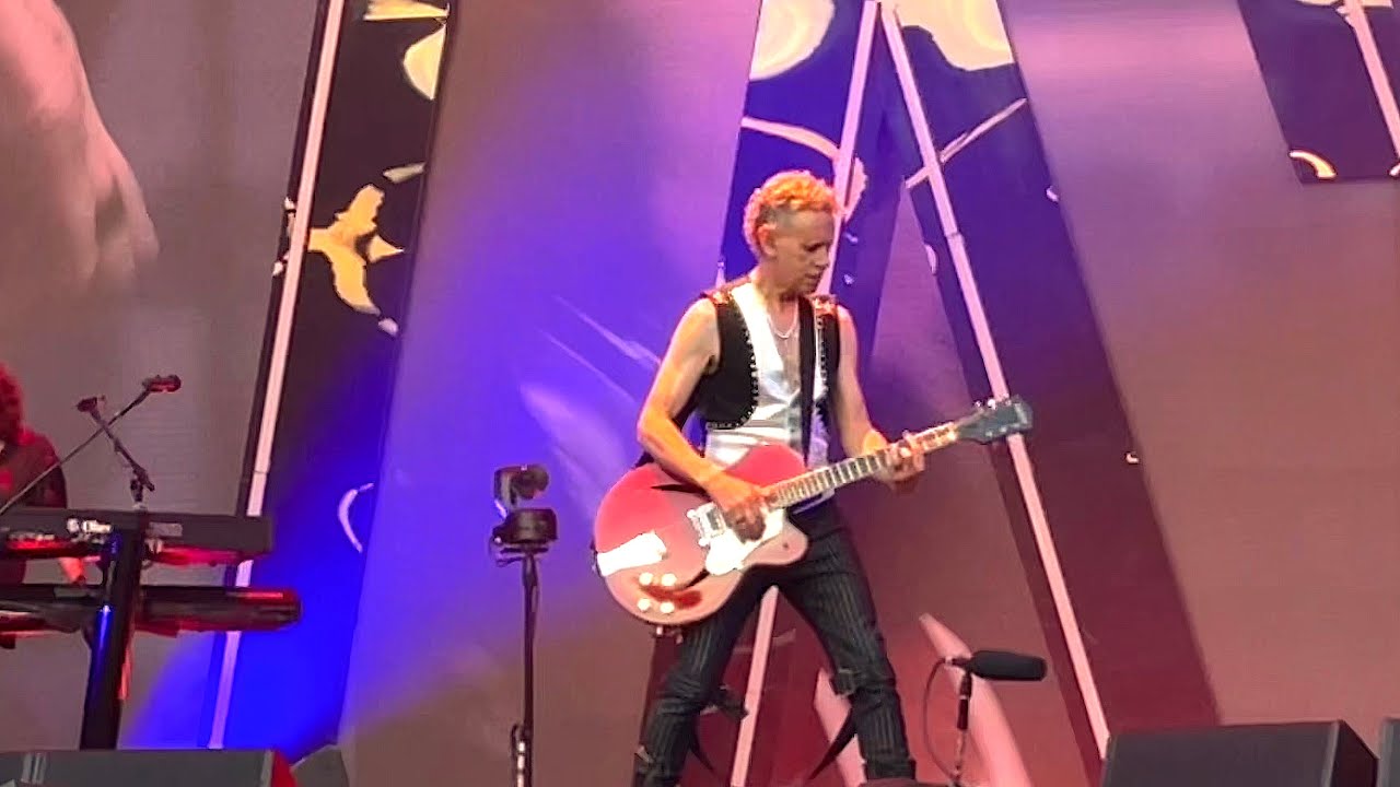 Depeche Mode - Walking in My Shoes Live (Bern 2023)