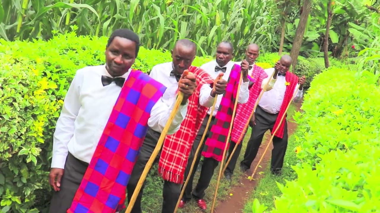 LELACHEN  RIRENOSIEKUK  BY  A I C  KAPKIAMO  ANGAZA  CHOIR