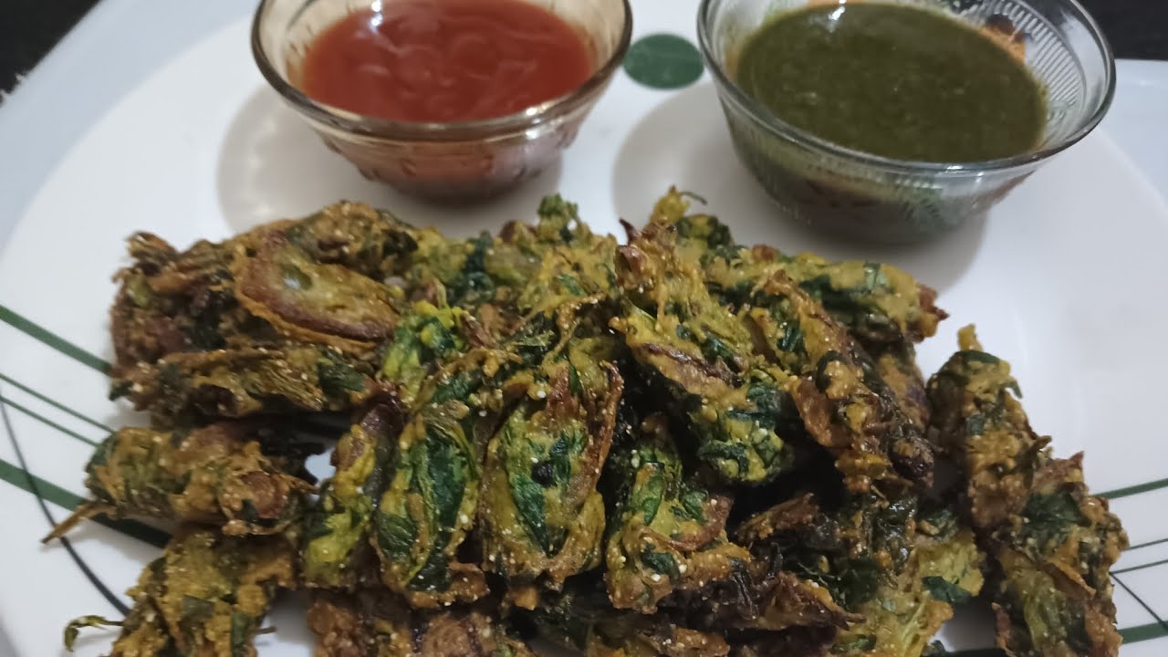 Easy and healthy Palak ka pakoda by Arshilanvi kitchen #Arshilanvi #palak #pakoda 21 nov 2025