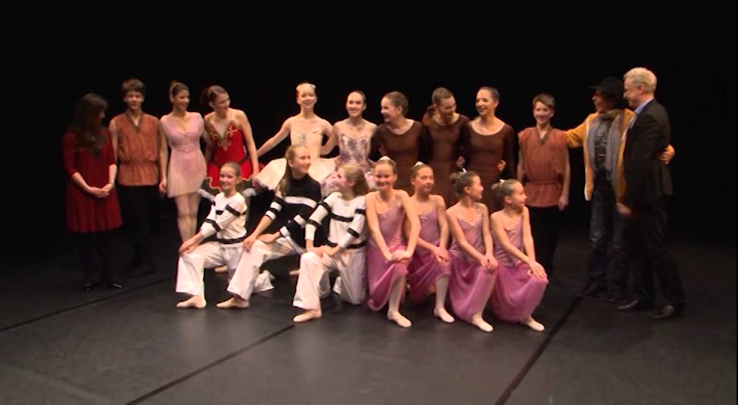 PARADA PLESA (DANCE PARADE) 16.12.2014 Nina Noč & Nena Vrhovec Stevens & Kjara's Dance Company