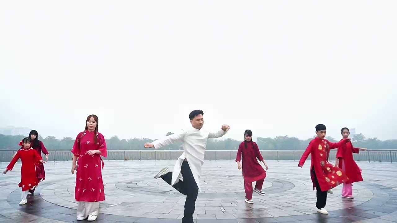 Nụ cười Xuân / Shuffle Hoàng Nguyễn 