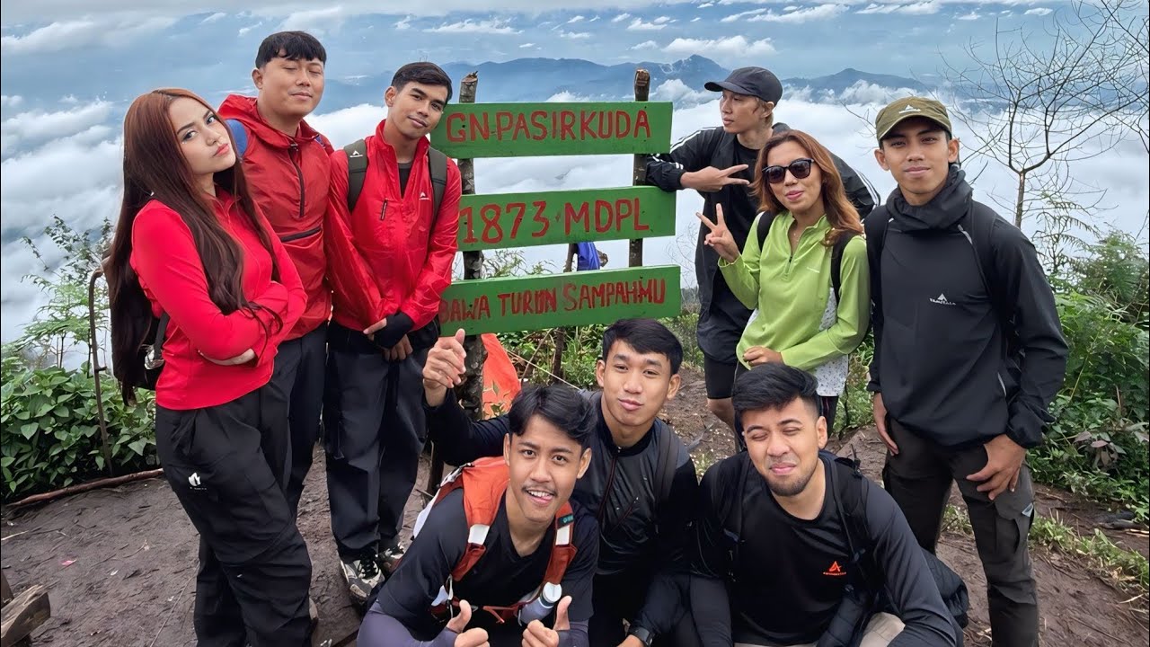 HIKING GUNUNG PASIR KUDA | HIKING GUNUNG PUNTANG #puncakmega #hiking #trekking #puntang #pasirkuda