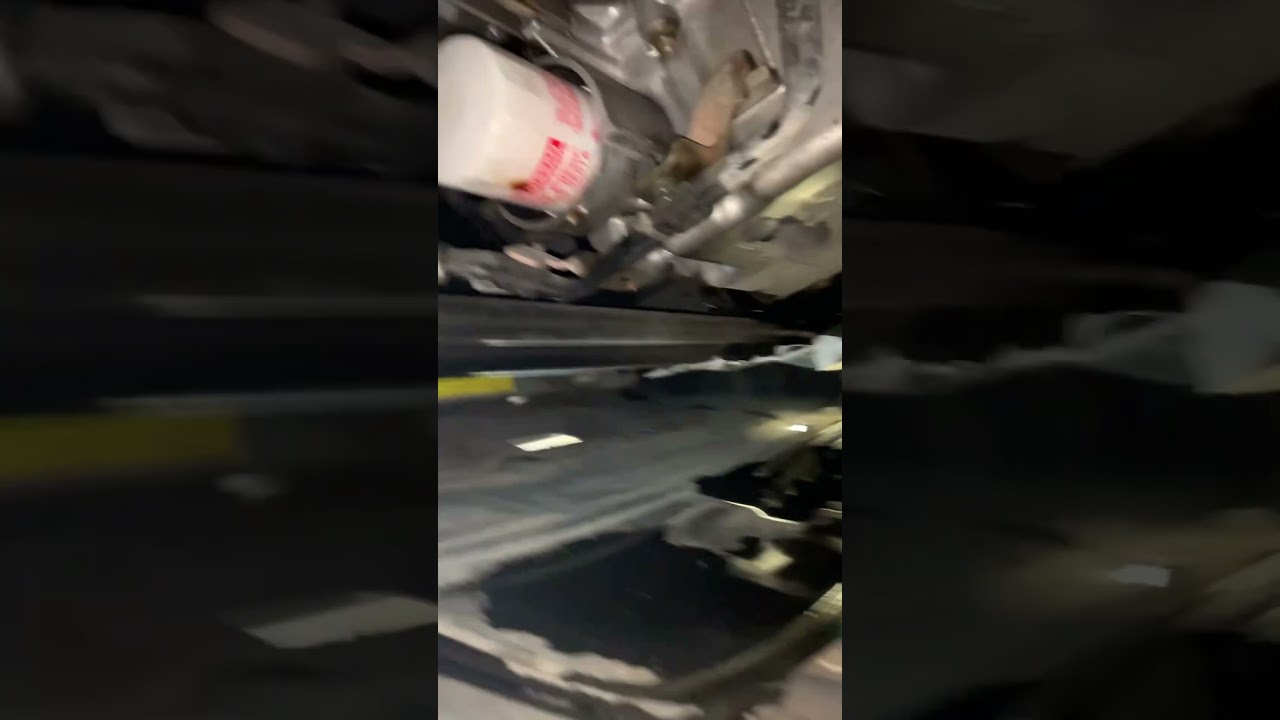 2011 infinity v6 Oil filter #location #automobile #japanese #tech #oilleakrepair #automobile#engine