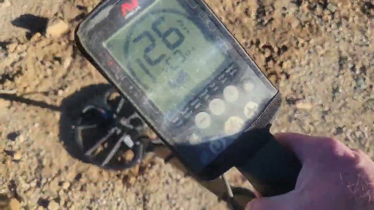 XP Deus 2 vs Minelab Equinox 800 on dimes buried in mineralized soil.