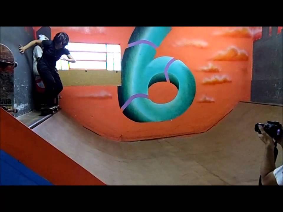 Thais Caroline - skate - F&eacute;rias 2014