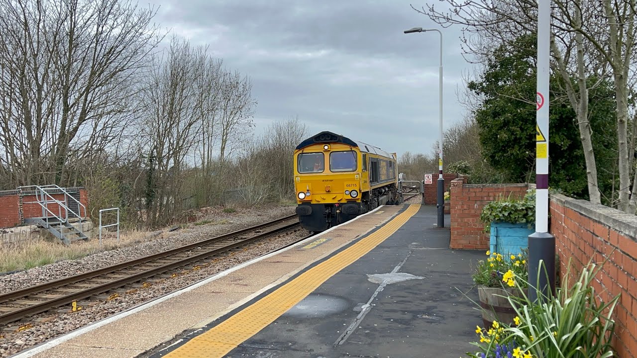 66715 “Valour remembering all the fallen railway workers” 4L11 with 38 containers 12;38 5E 16/3/2026