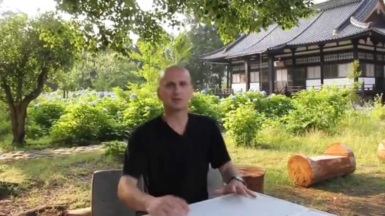 Muho talks in front of Antaiji's main hall, June 12th 2015
