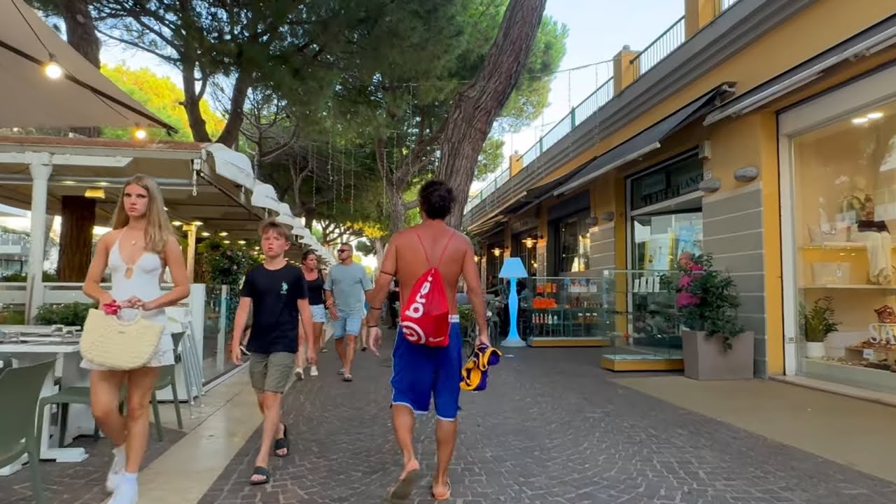 Rimini Marina centro walking