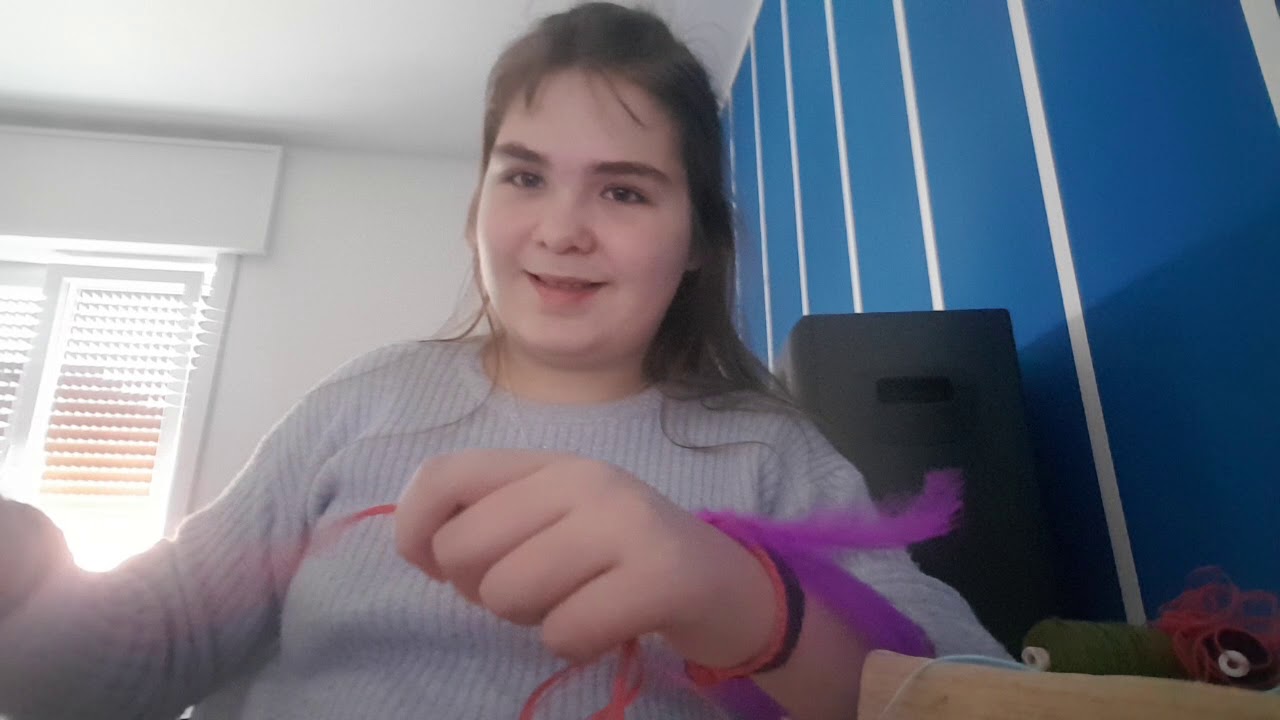 come fare un ciocca di capelli con i filo colorato