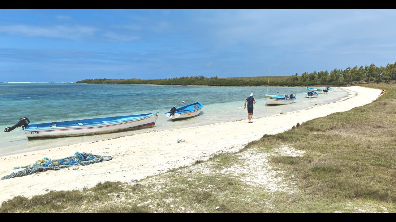 098 - Île de Rodrigues, découverte de l'île aux chats, retour en bateau sous une grosse pluie