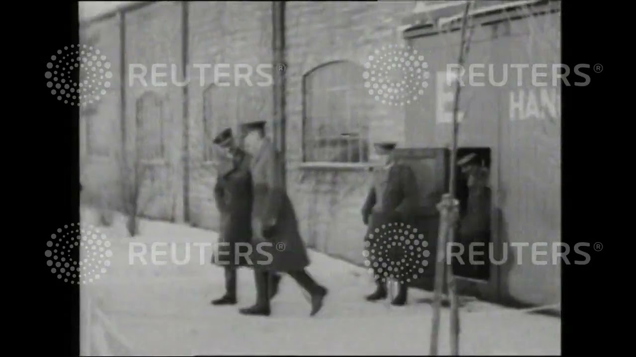 1927 ARMED FORCES: Sir John Salmond attends RAF Cranwell passing out parade