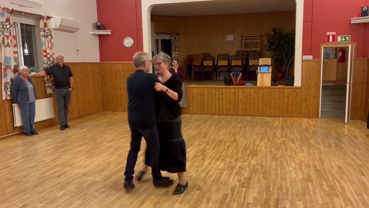 2  Slängpolska från Svanskog, Värmland