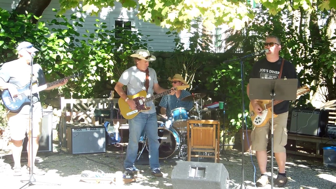 Pullstarts - Sunday Girl