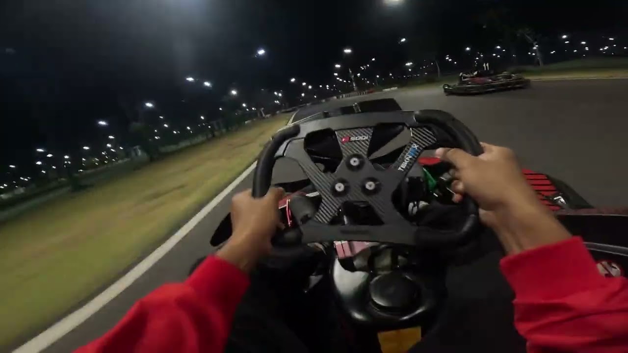 Racing 1v1 at PH Go Kart - ភីអេច ហ្គោខាដ 🏎️💨