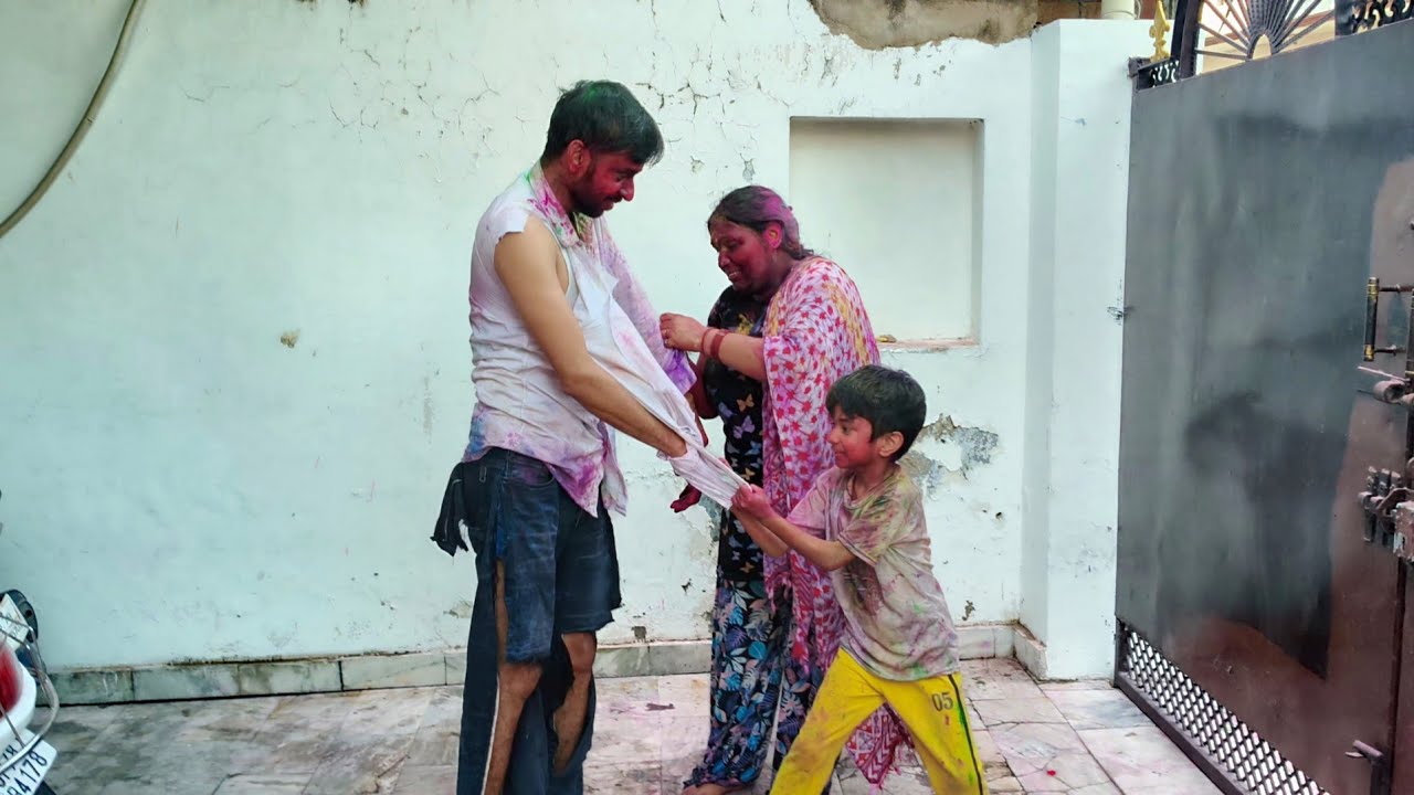 Saali ne kapde faad Diye   ❤️😂