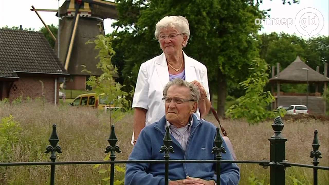Berging bommenwerper Wapenveld begonnen