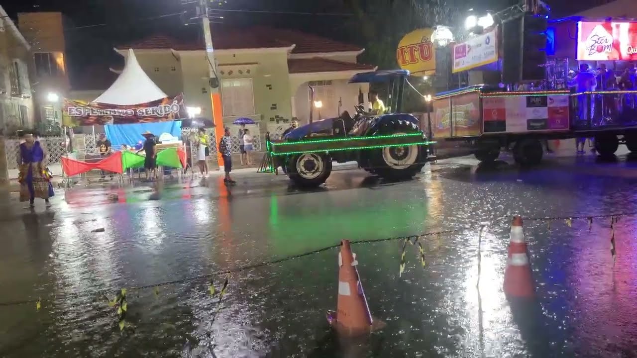 Carnaval de Caicó - Bloco do Magão na Chuva 