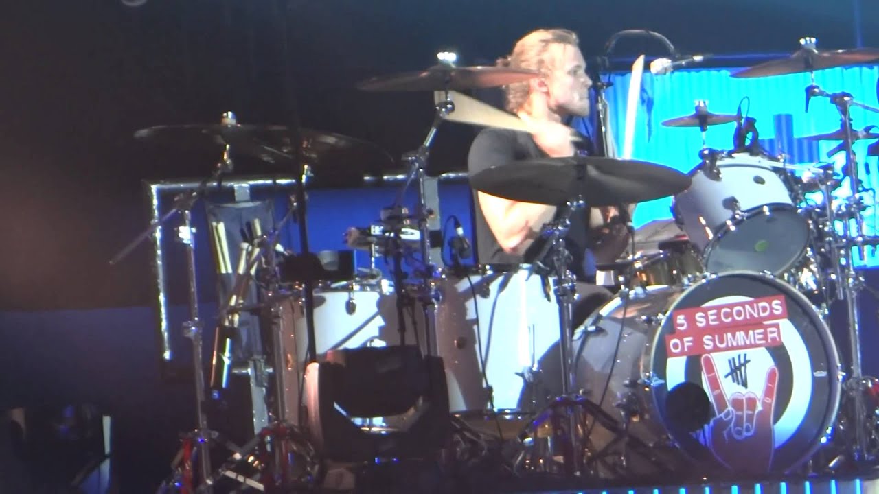 5 Seconds of Summer - Permanent Vacation - 5SOS ROWYSO Oberhausen 18/05/2015