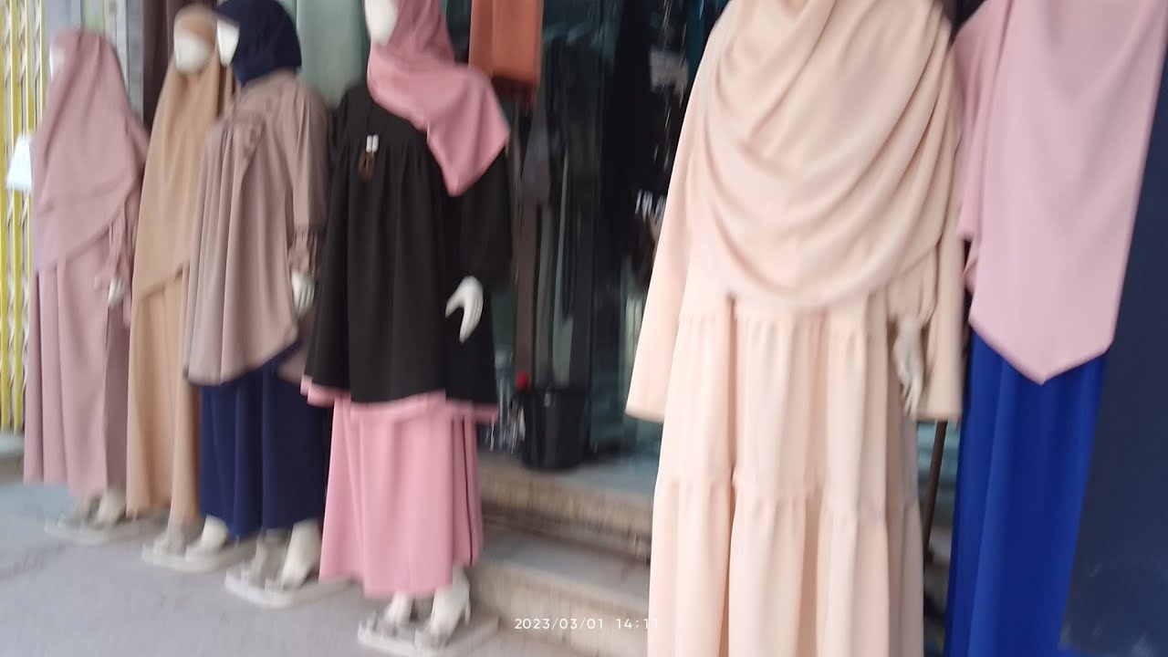 جولة داخل محلات بيع الحجاب بمناسبة عيد الفطر المبارك 2023جديد ألبسة العيد 2023 للبنات/ ألبسة العيد