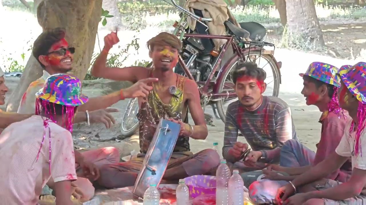 There should be less color and #Holi2026 #HoliHai #DesiMasti #HoliVibes #DostAurHoli #Gulal 