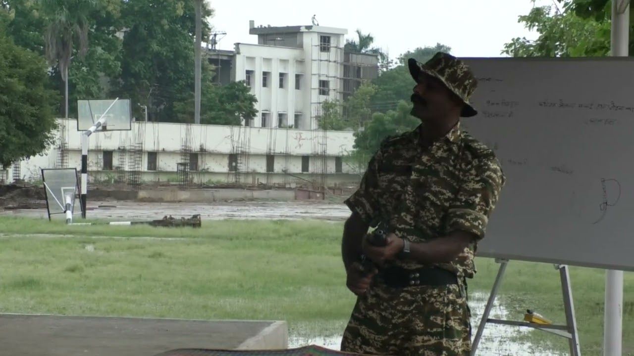 MP 5 राइफल का खोलना जोड़ना
