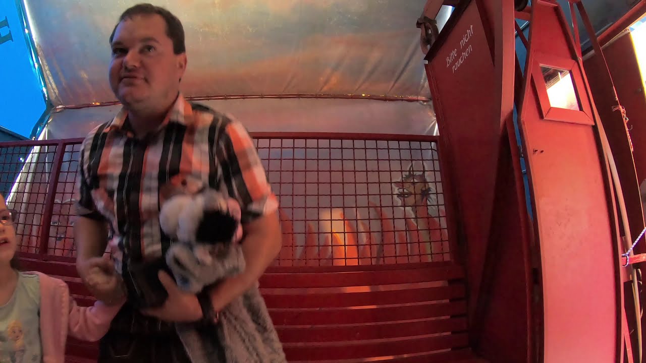 Kirmes Fahrgeschäft Hexenschaukel Volksfest Gäubodenfest Straubing POV 2019