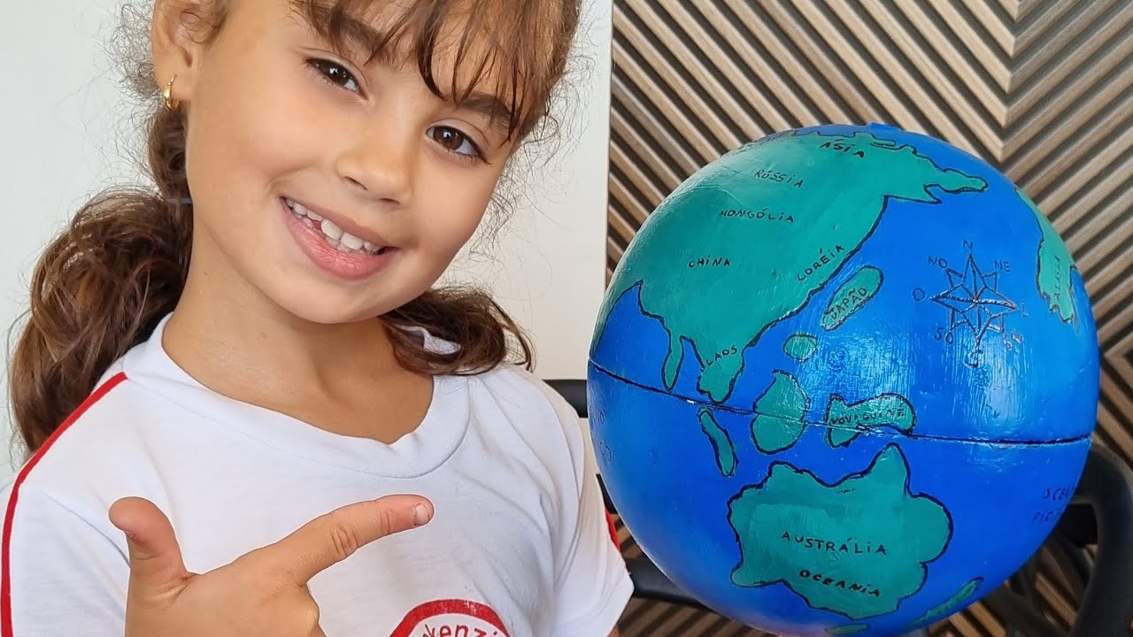 Trabalho escolar, confecção de globo terrestre.