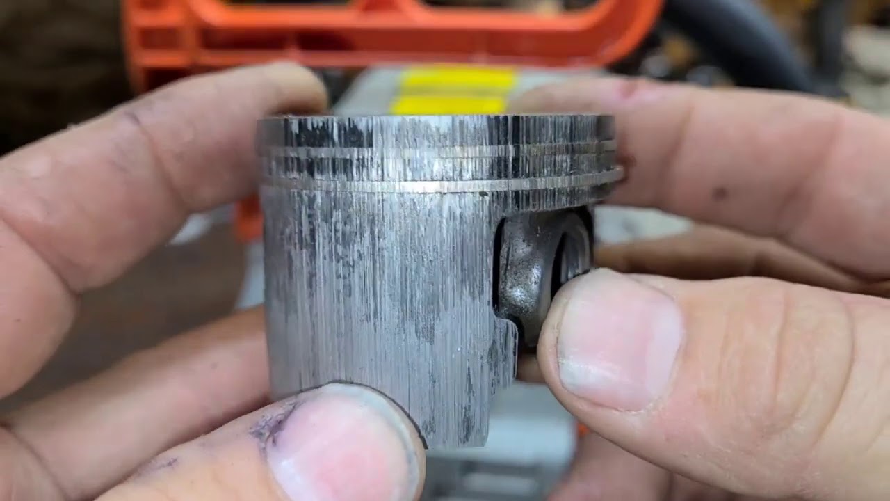 How to port a chainsaw part 13: Piston inspections, what to look for during break in.