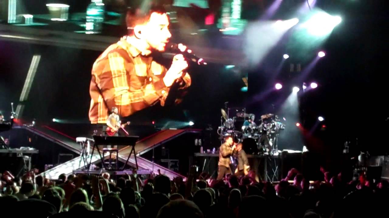 Linkin Park Honda Civic Tour 2012 Lying From You Live @ Riverbend Music Center.