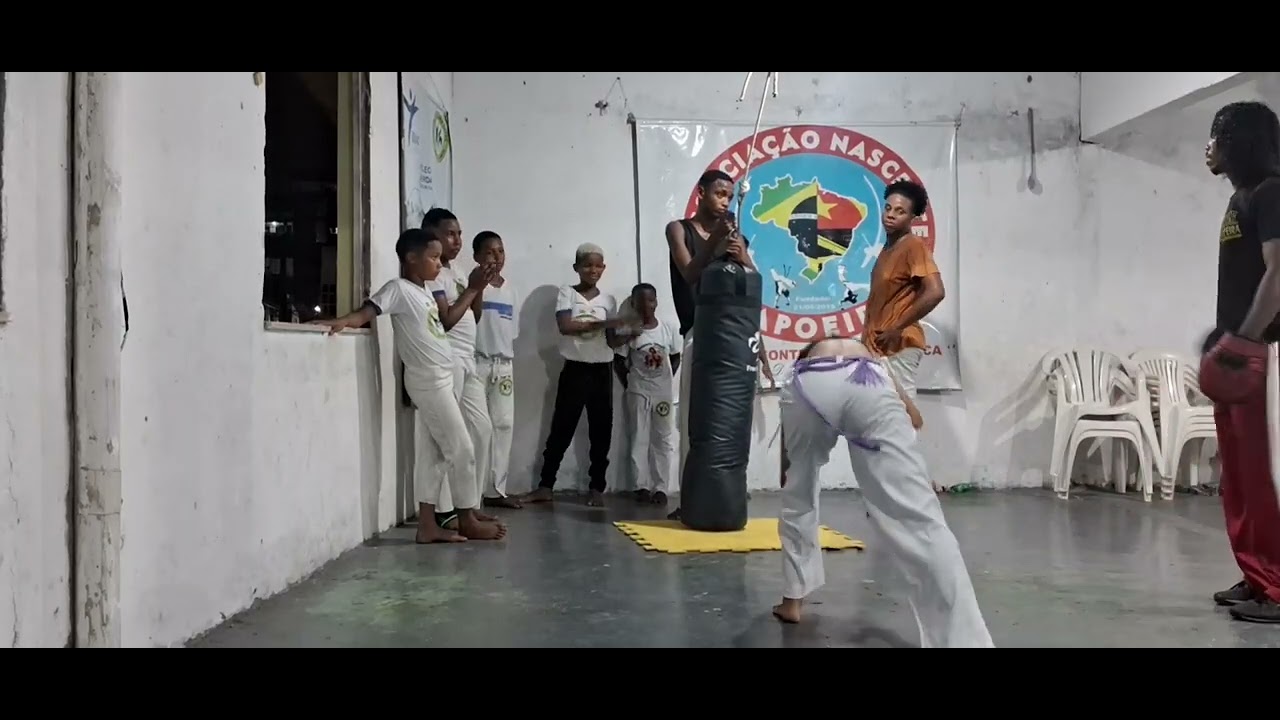 #1 Treino/ ALUNA INTERMEDIÁRIA ESTRELINHA/ NASCENTE CAPOEIRA