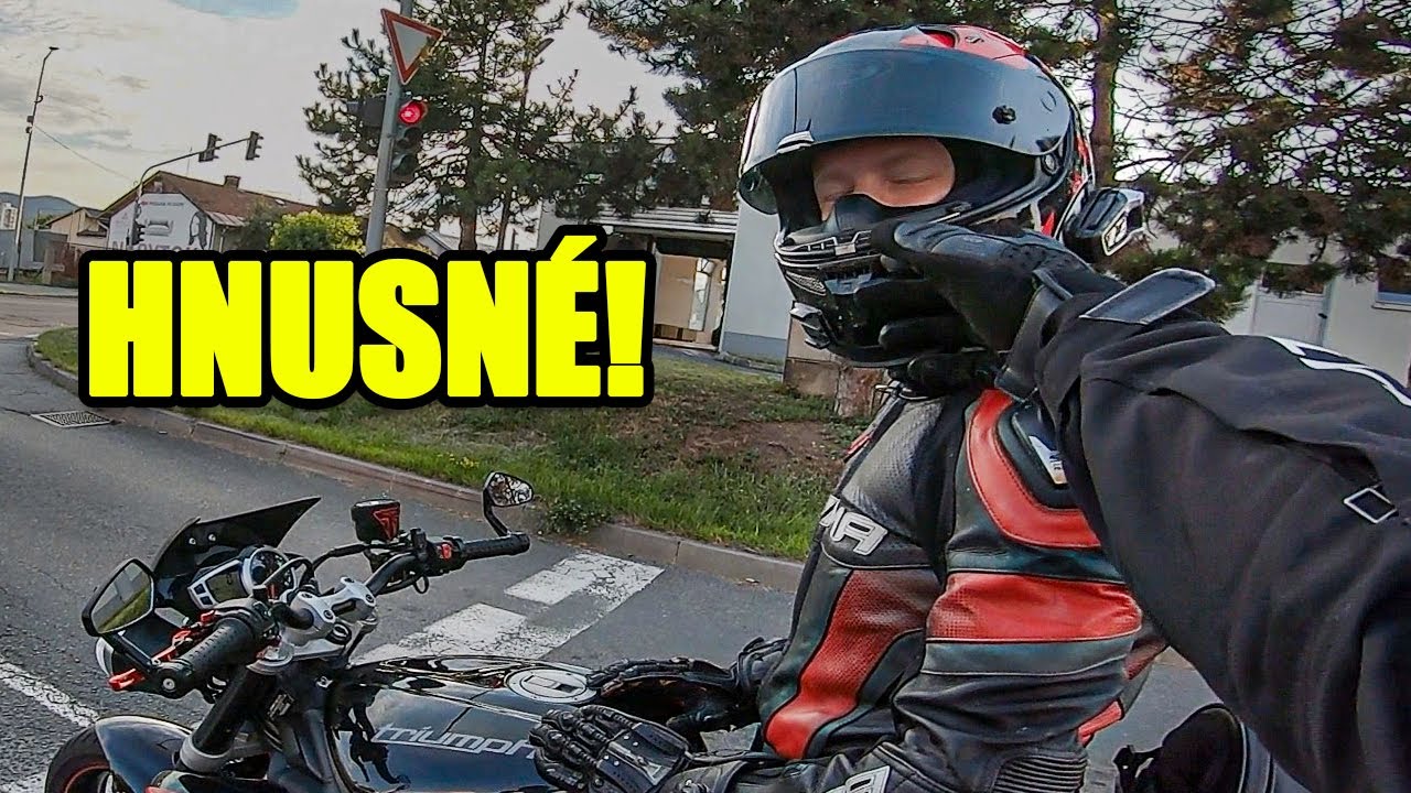 Motomenty #107 🏍 Život v s&uacute;streden&iacute;