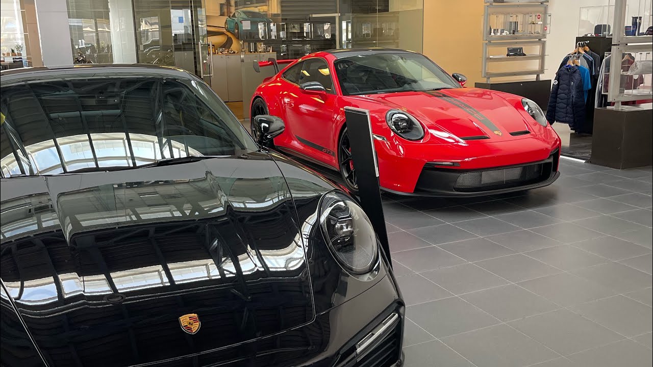 Visiting The Porsche 911 GT3 at 🇯🇴 porsche dealership | زيارة لوكالة بورشه الاردن