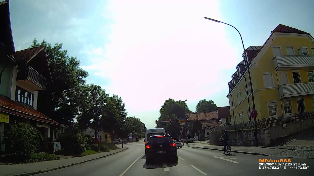D: Markt Murnau a.Staffelsee. Landkreis Garmisch-Partenkirchen. Ortsdurchfahrt. Juni 2017