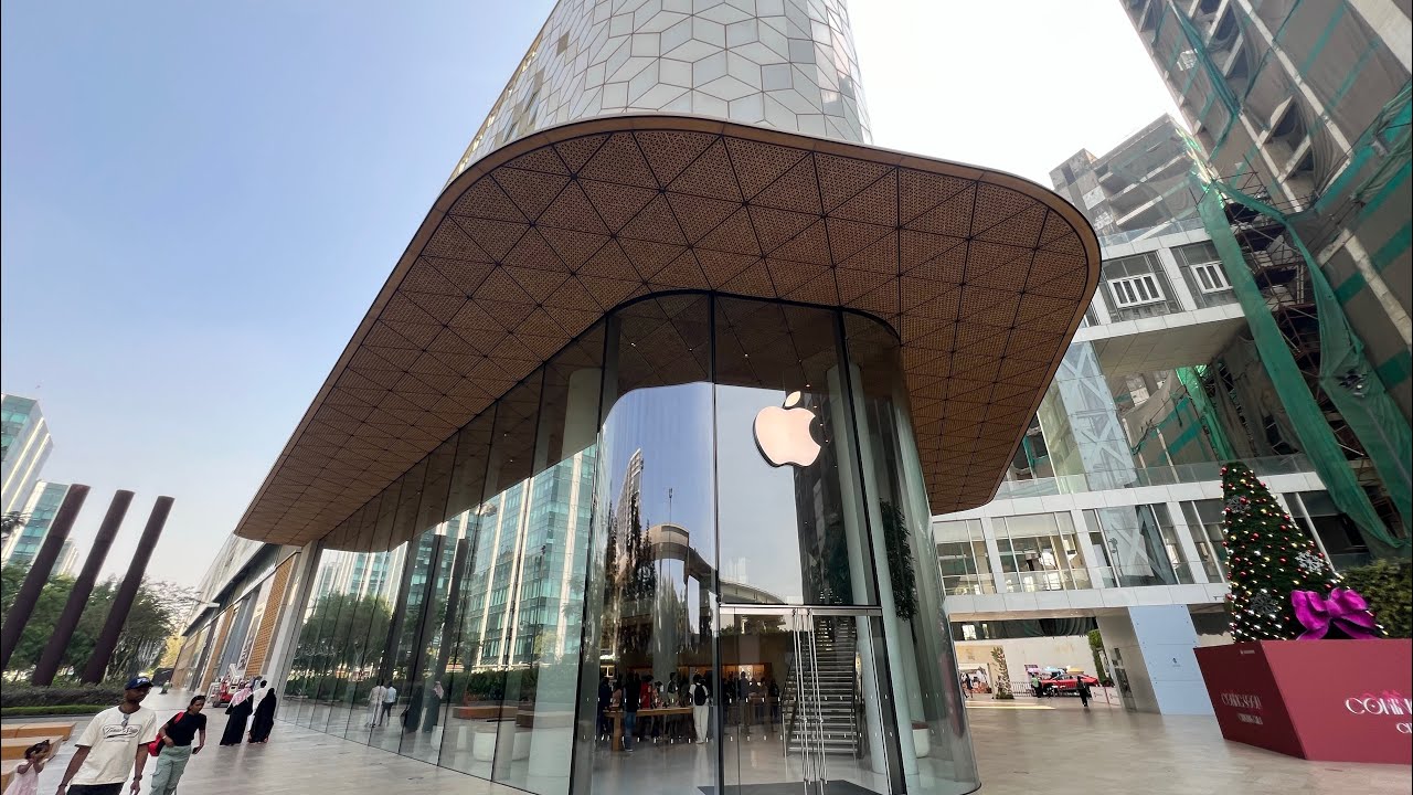Visiting the India’s first official Apple Store 😍🤯|| amazing review of the Apple Store ‼️