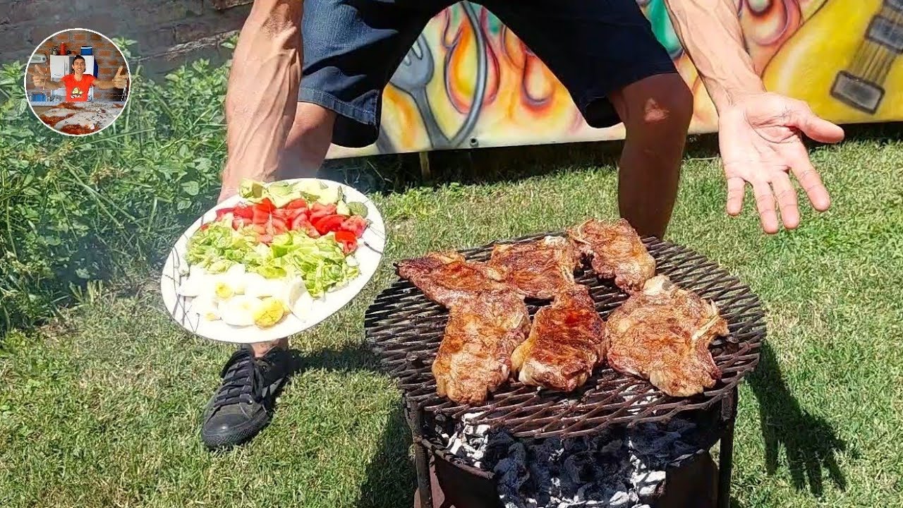 Carne a la parrilla con una ensalada especial