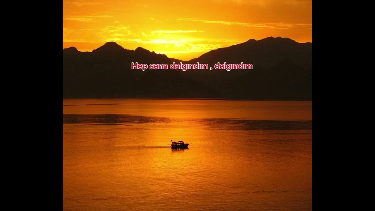 DNZY dalgındım m&uuml;ziği s&ouml;zlerle @robloxcu640