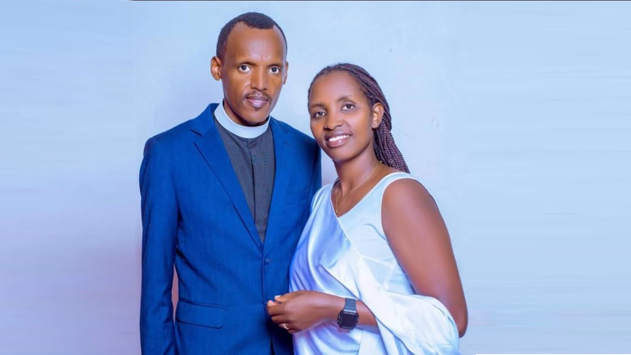 EAR D/ BUTARE: Umuhango wo Kurobanura no Kwicaza mu ntebe Rev.NSHIMYIMANA Christophe.