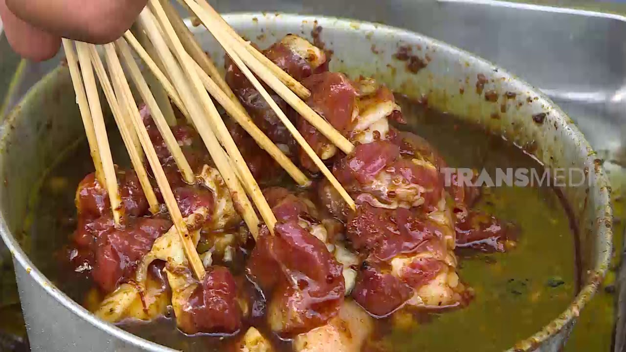 Sate Kambing Muda Mashyudi Yang LegendarisRAGAM INDONESIA