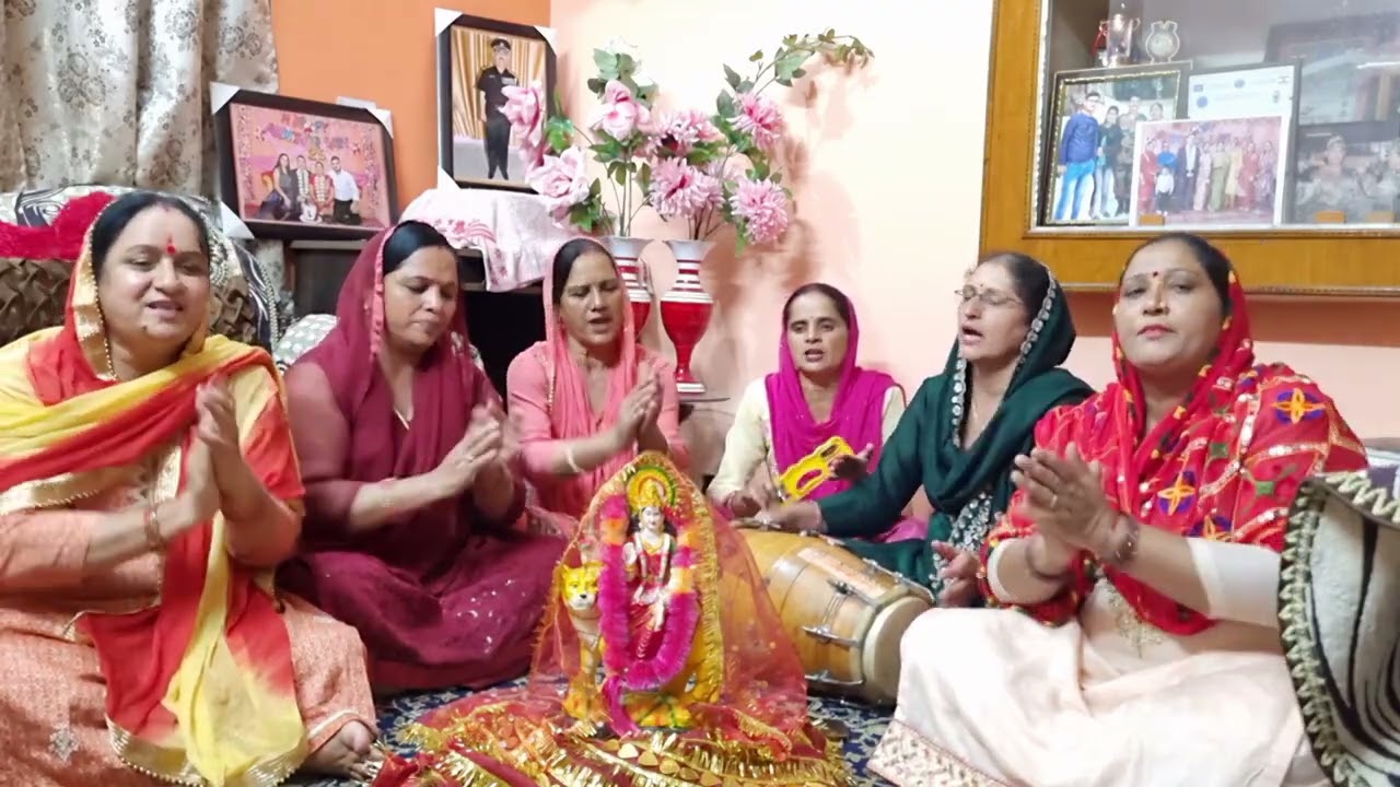 #bhajan #navratri🚩 मैया दे नवराते आ गए जय हो बागे पीपले पींगा पईयां मैया दे नराते आ गए #kirtan 🙏🏻