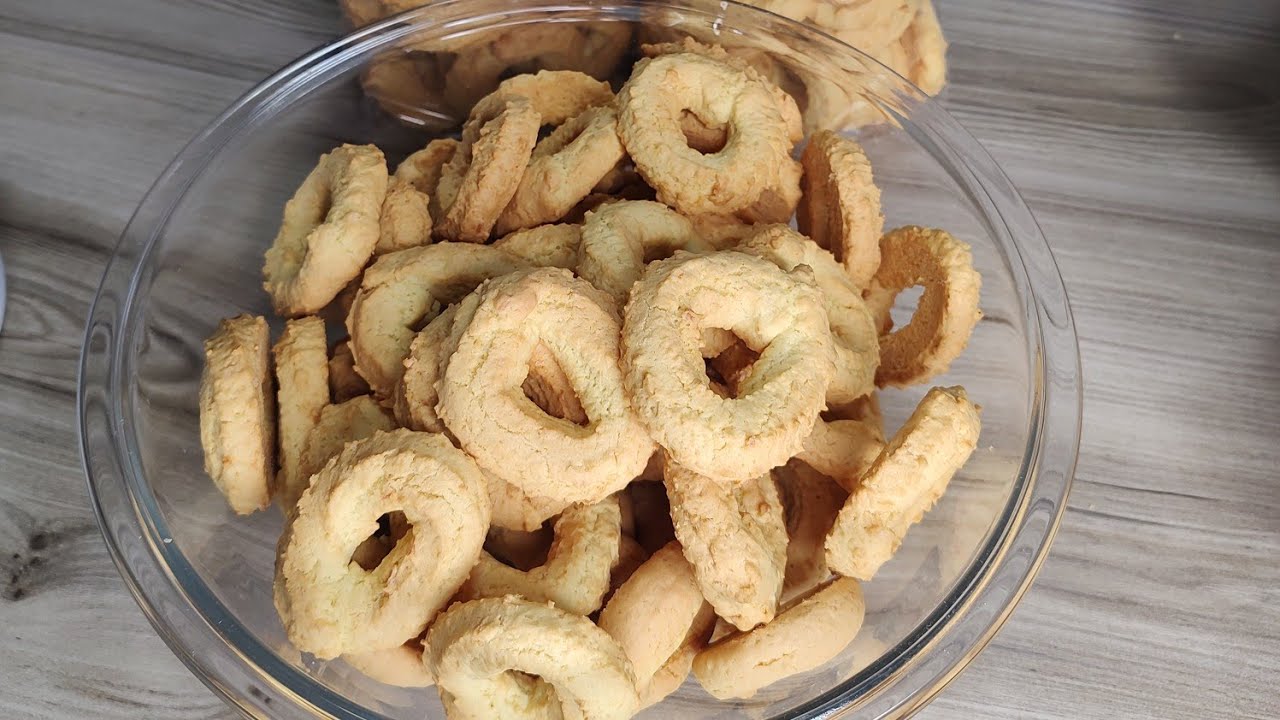 Bolacha de manteiga com coco e polvilho azedo