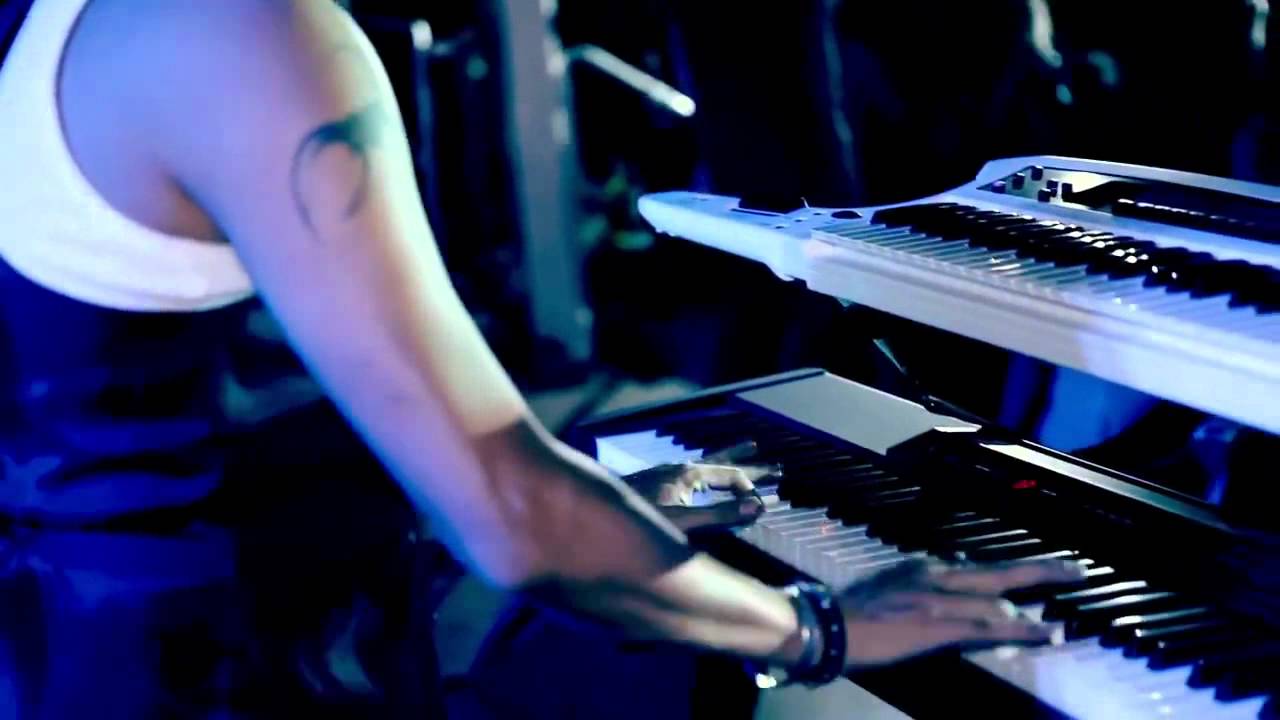 Eiffel65 - Move Your Body (official video) - Live in Turin, Italy - 2011 BY DXGOGETASSJ4GT