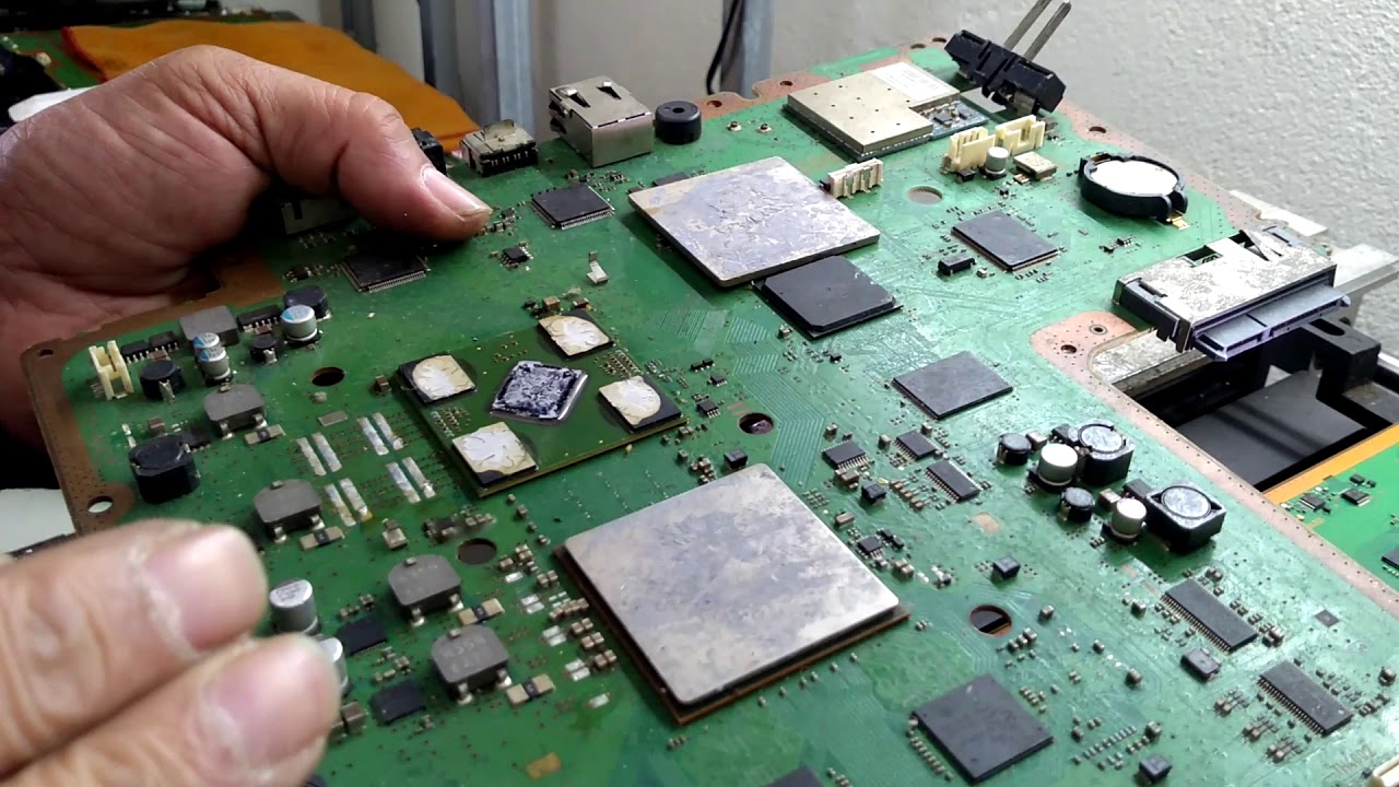 PS3 FAT 3 BIPS, CAPACITOR DE TÂNTALOS RESOLVE, SERÁ?